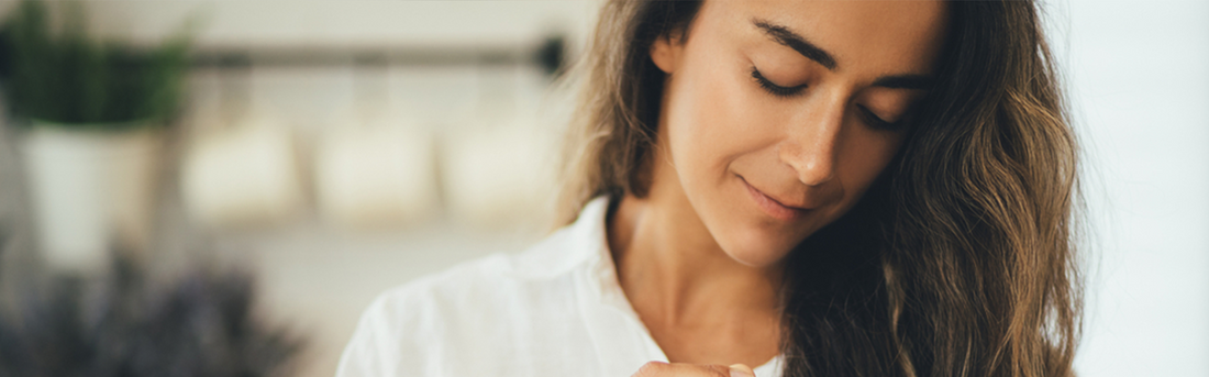5 steps to follow while applying a hair serum: Skya hair growth vitalizer serum